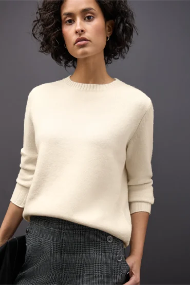 A3034381635136_4063047684103_7_m