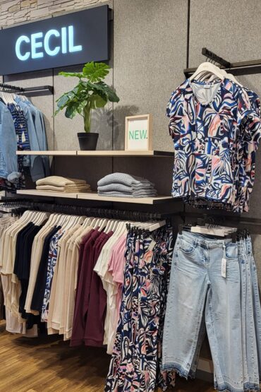 e9eb8f4e-b45e-42a7-bd7a-56cbfc3adf90